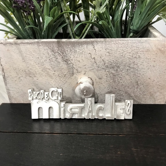 🆕NWT Vilmain Expect Miracles Pewter Paperweight - Picture 2 of 5
